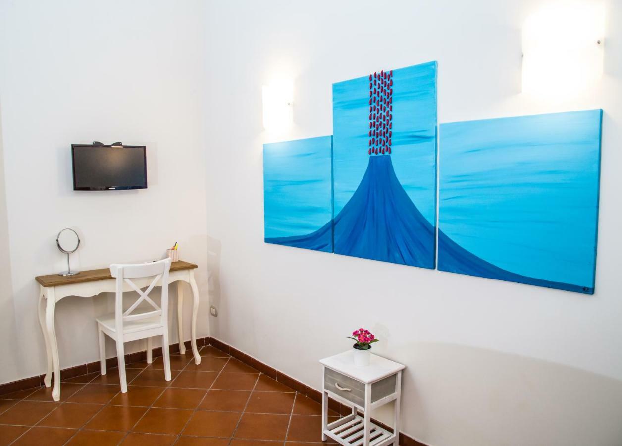 Domus Donnaregina Apartments เนเปิลส์ ภายนอก รูปภาพ